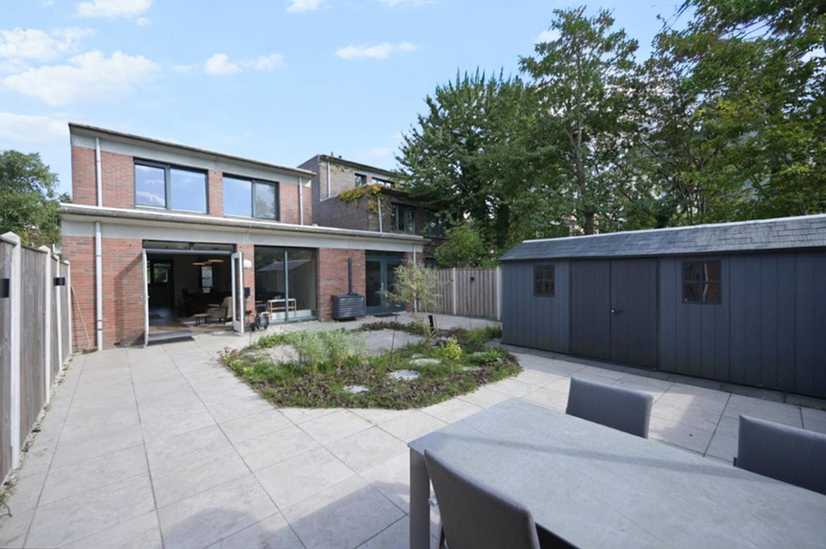 Hoekwoning te koop: Guadeloupestraat 32, Almere