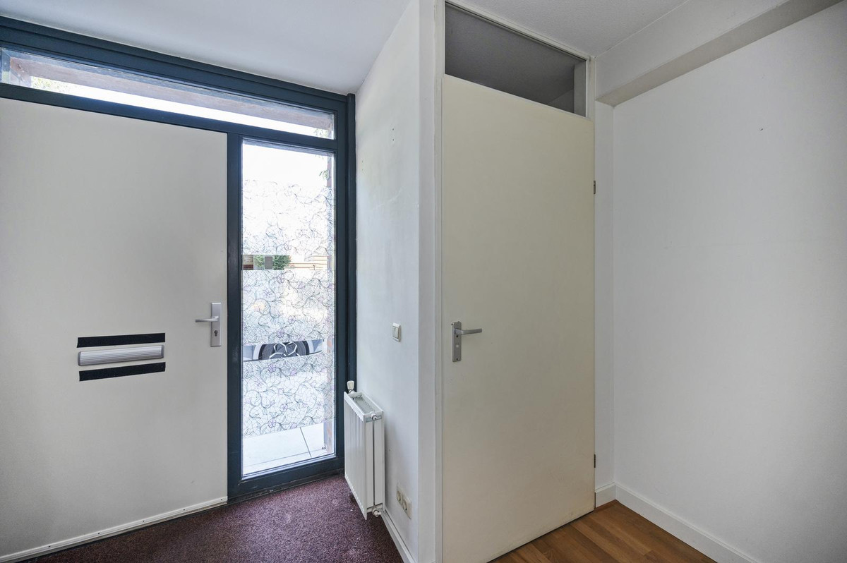 Hoekwoning te koop: Guadeloupestraat 32, Almere