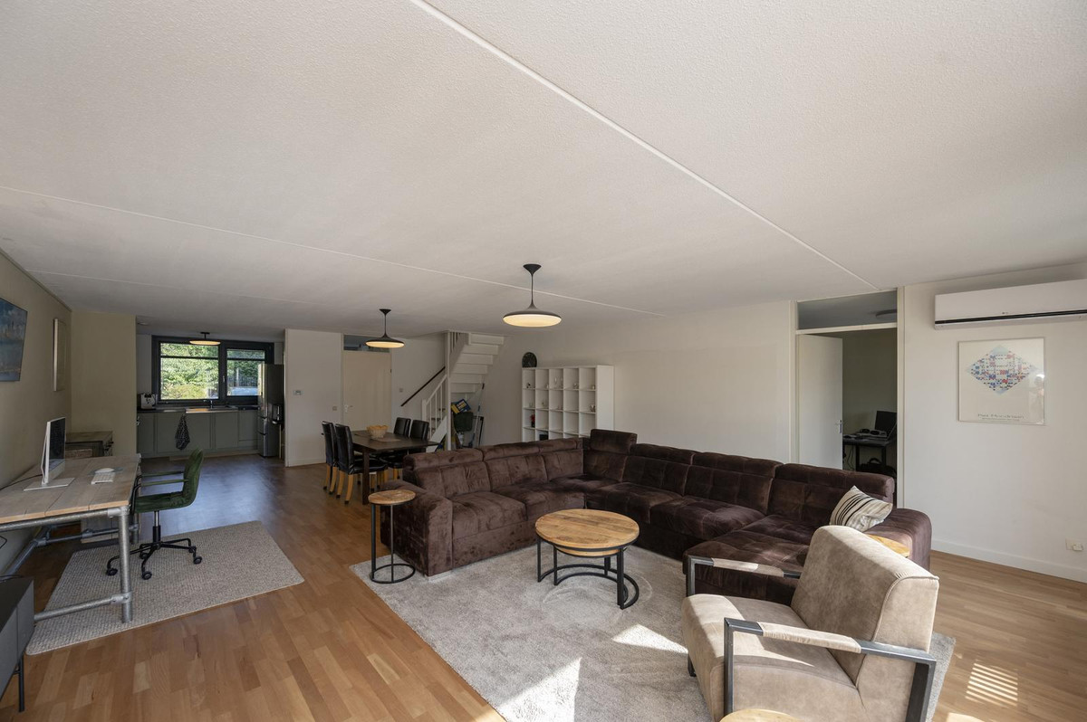 Hoekwoning te koop: Guadeloupestraat 32, Almere