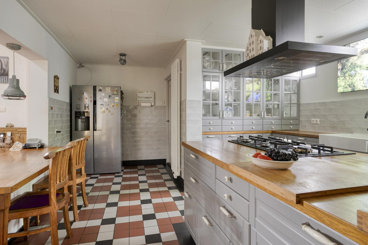 Vrijstaande woning te koop: Dorpsstraat 83, Halsteren