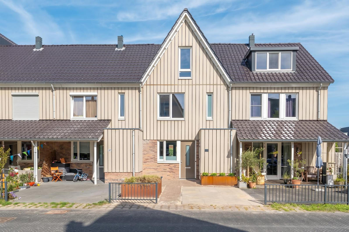 Tussenwoning te koop: Paaldijk 186, Zwaag