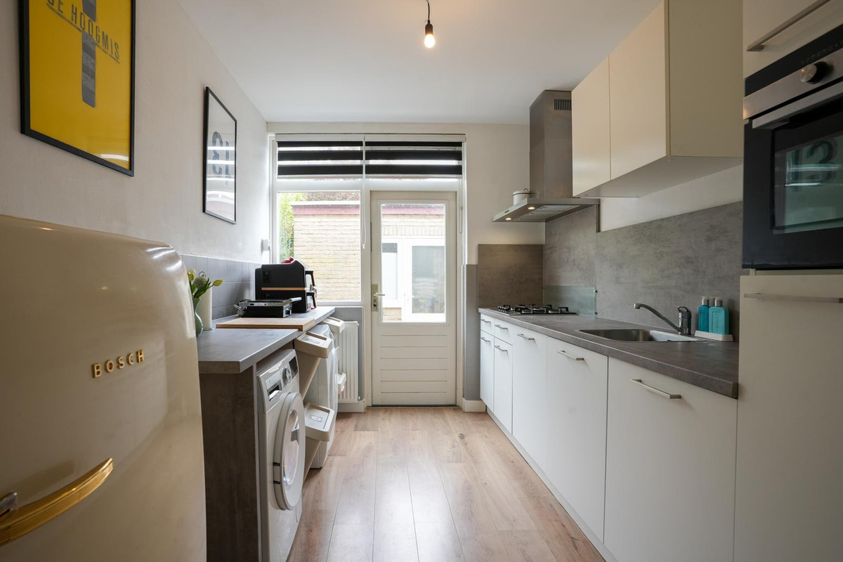 Tussenwoning te koop: Lisztstraat 14, Geleen