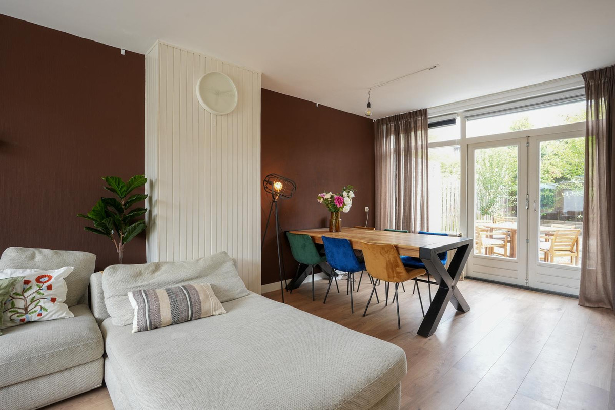 Tussenwoning te koop: Lisztstraat 14, Geleen