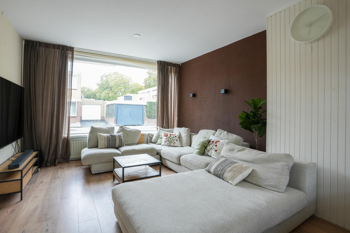 Tussenwoning te koop: Lisztstraat 14, Geleen