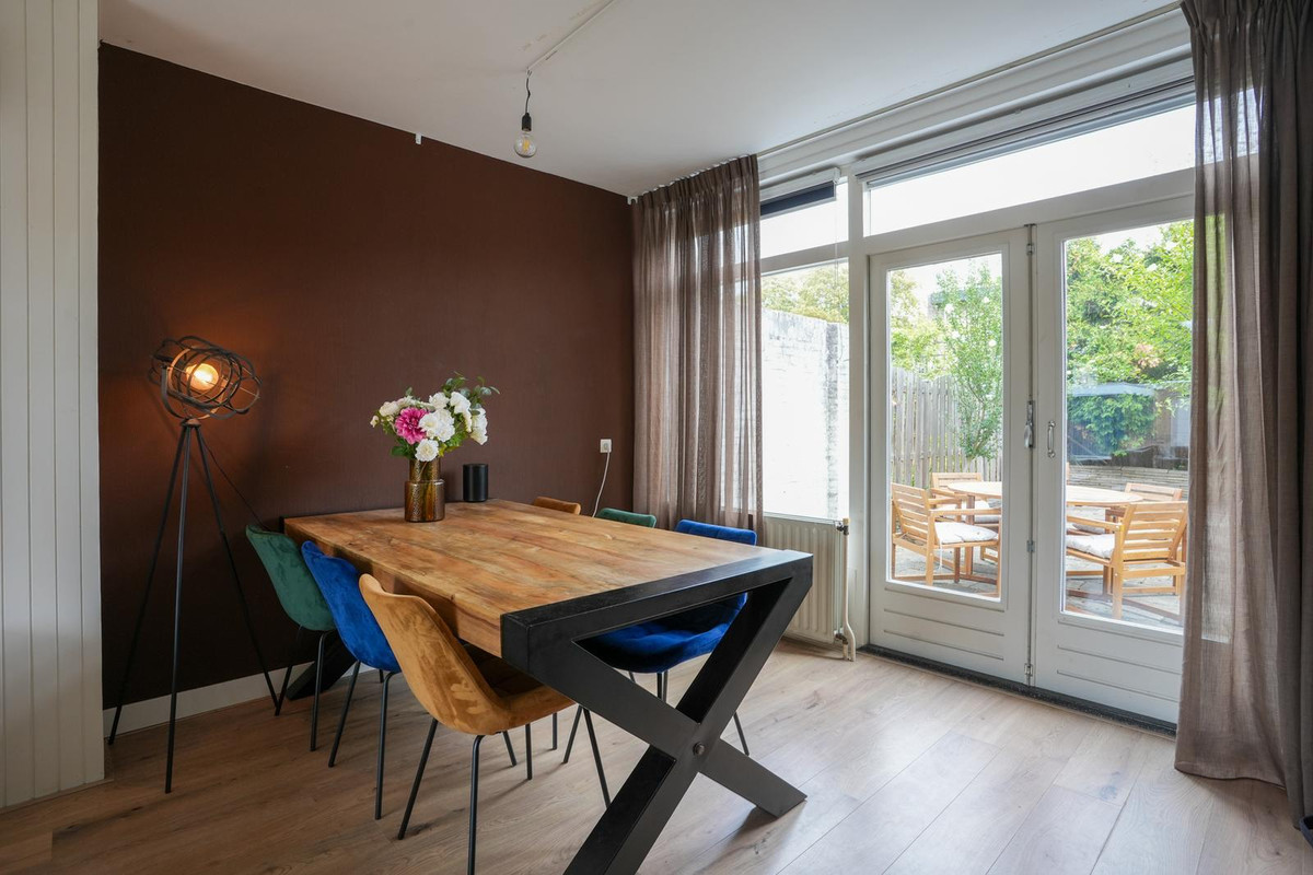 Tussenwoning te koop: Lisztstraat 14, Geleen
