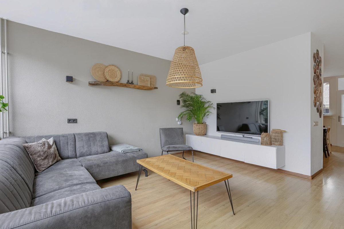 Tussenwoning te koop: Neptunus 11, Lichtenvoorde