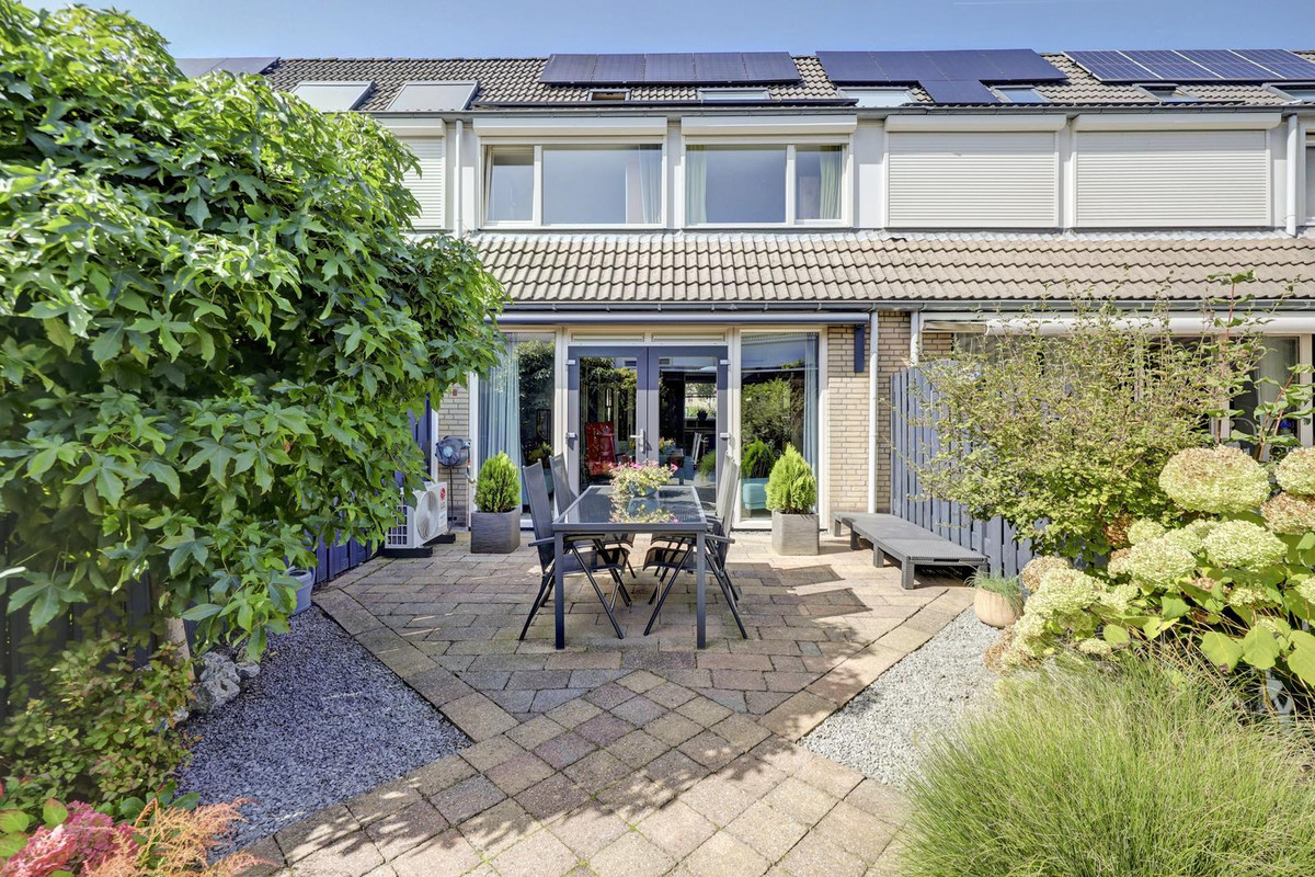 Tussenwoning te koop: Vloedlijn 59, Hoogvliet Rotterdam