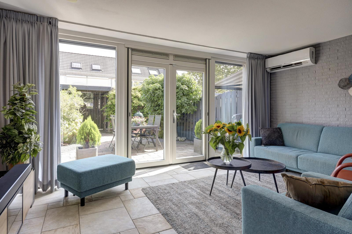 Tussenwoning te koop: Vloedlijn 59, Hoogvliet Rotterdam