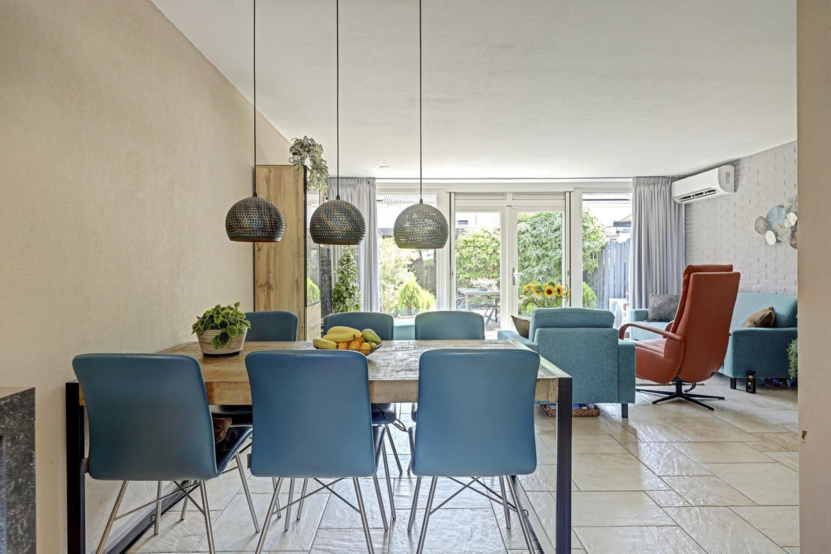 Tussenwoning te koop: Vloedlijn 59, Hoogvliet Rotterdam