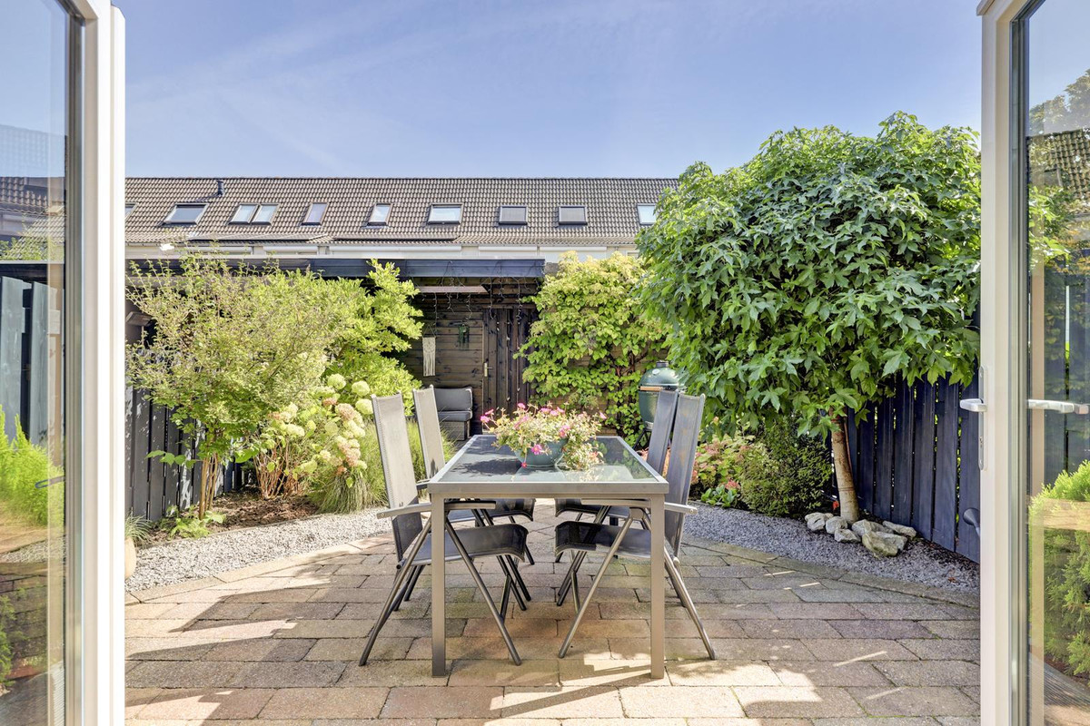 Tussenwoning te koop: Vloedlijn 59, Hoogvliet Rotterdam