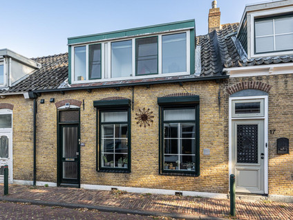 Weeshuisstraat 15