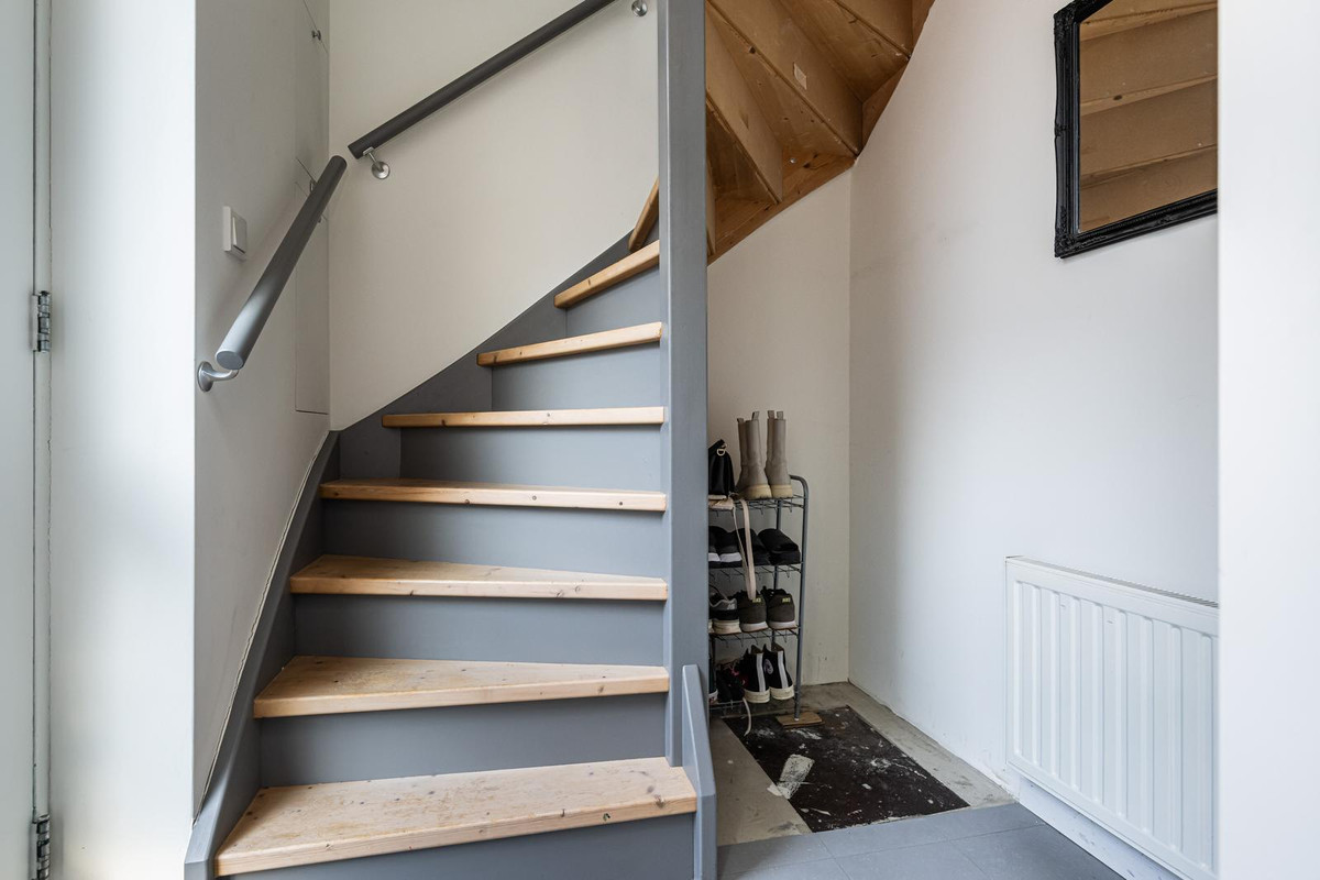 Tussenwoning te koop: Weeshuisstraat 15, Sommelsdijk