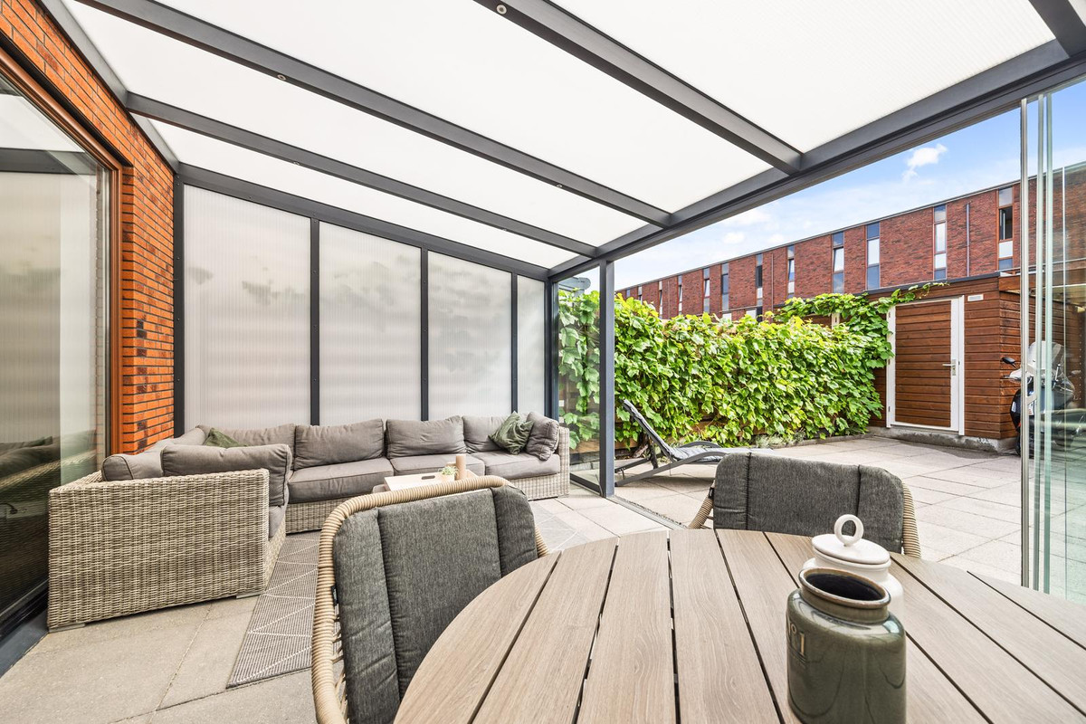 Tussenwoning te koop: Menkemastraat 52, 'S-Gravenhage