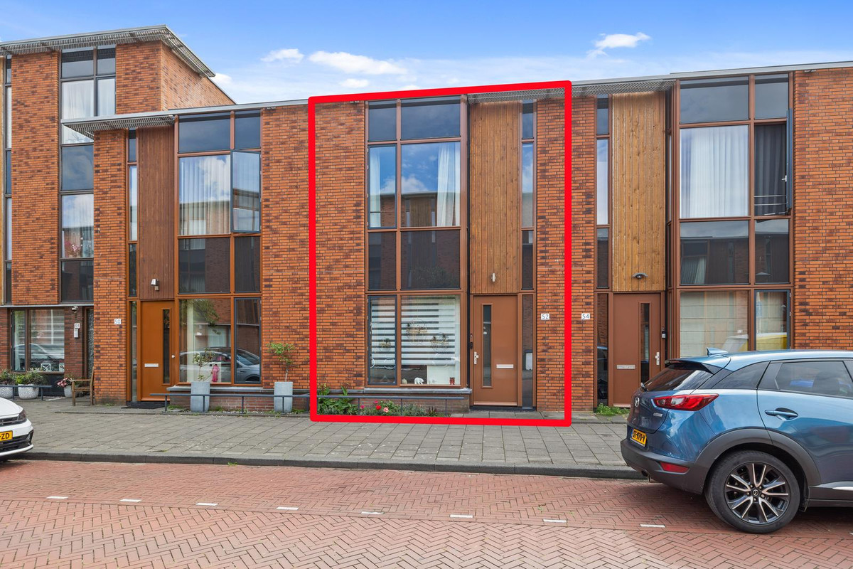 Tussenwoning te koop: Menkemastraat 52, 'S-Gravenhage