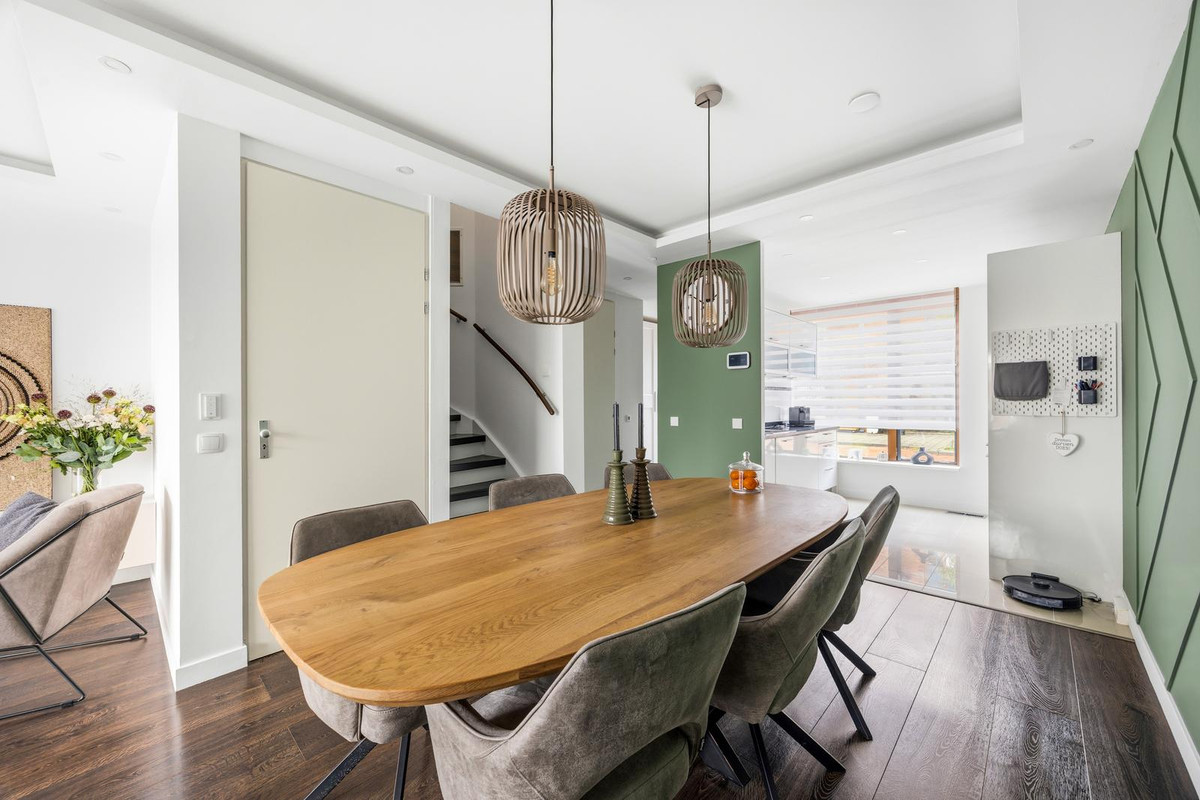 Tussenwoning te koop: Menkemastraat 52, 'S-Gravenhage
