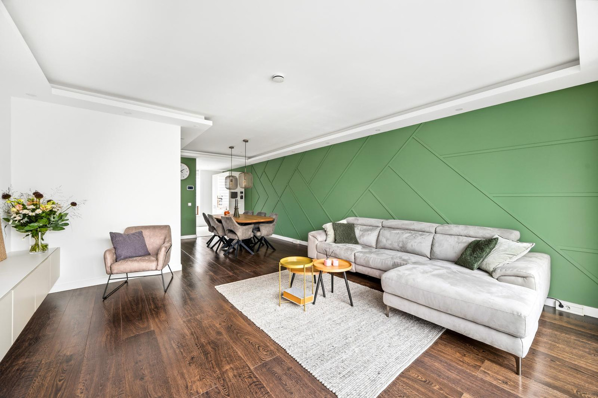 Tussenwoning te koop: Menkemastraat 52, 'S-Gravenhage