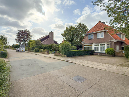 Middelweg 39