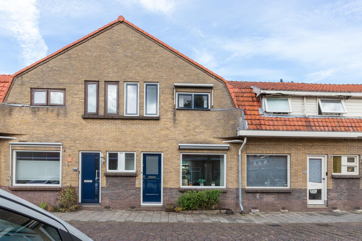 Tussenwoning te koop: Woudstraat 74, Gouda