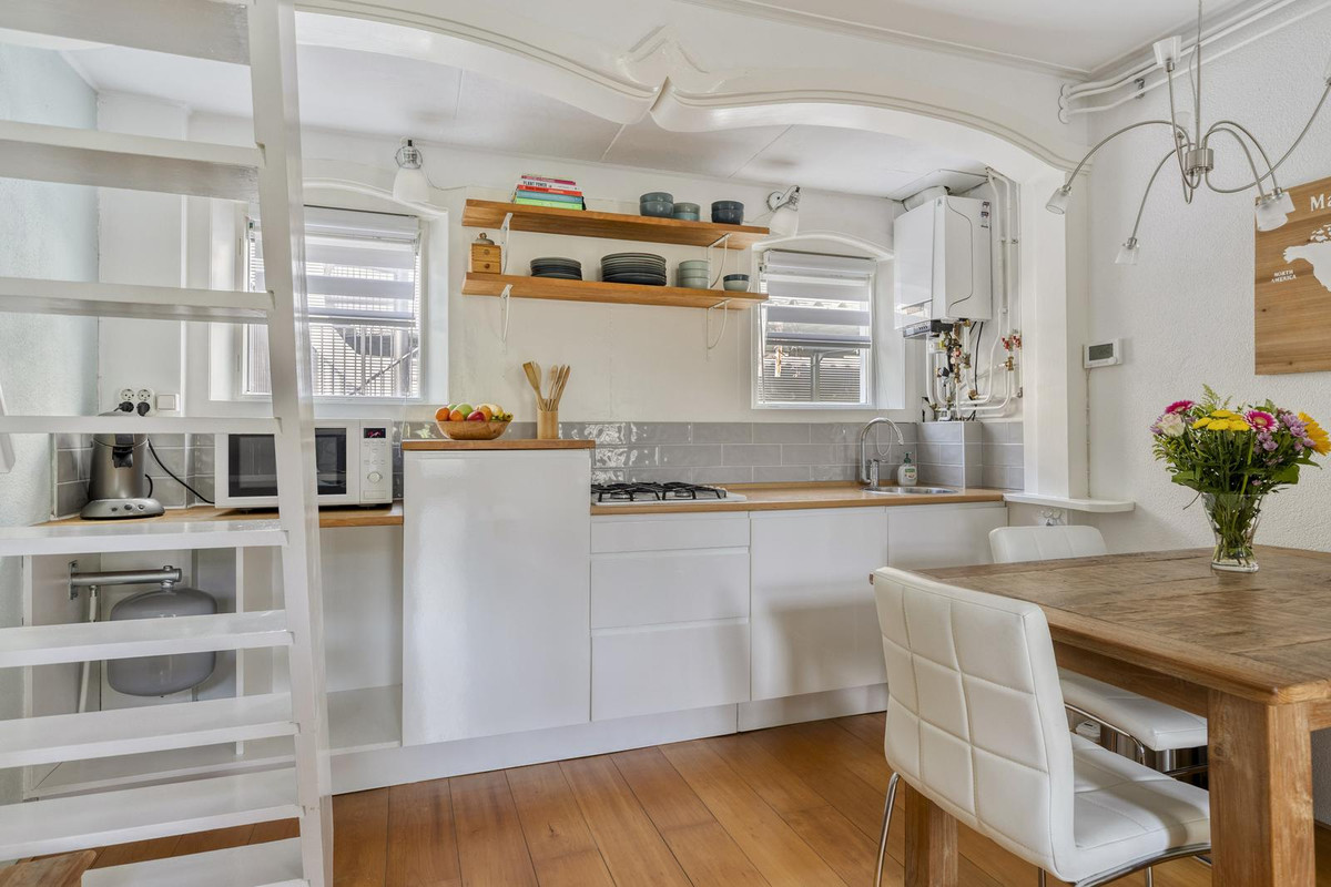 Hoekwoning te koop: Paviljoenshof 7, Leiden