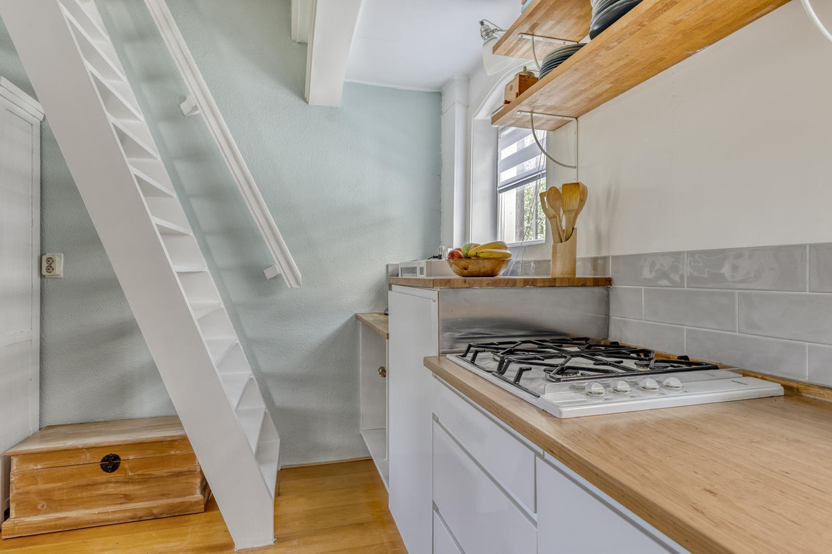 Hoekwoning te koop: Paviljoenshof 7, Leiden