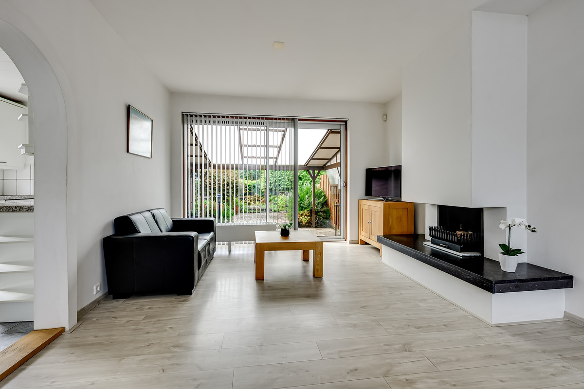 Twee-onder-één-kap te koop: Parallelstraat 32, Rhoon