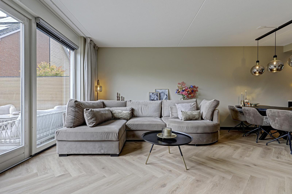 Tussenwoning te koop: Patrijshof 9, Strijen