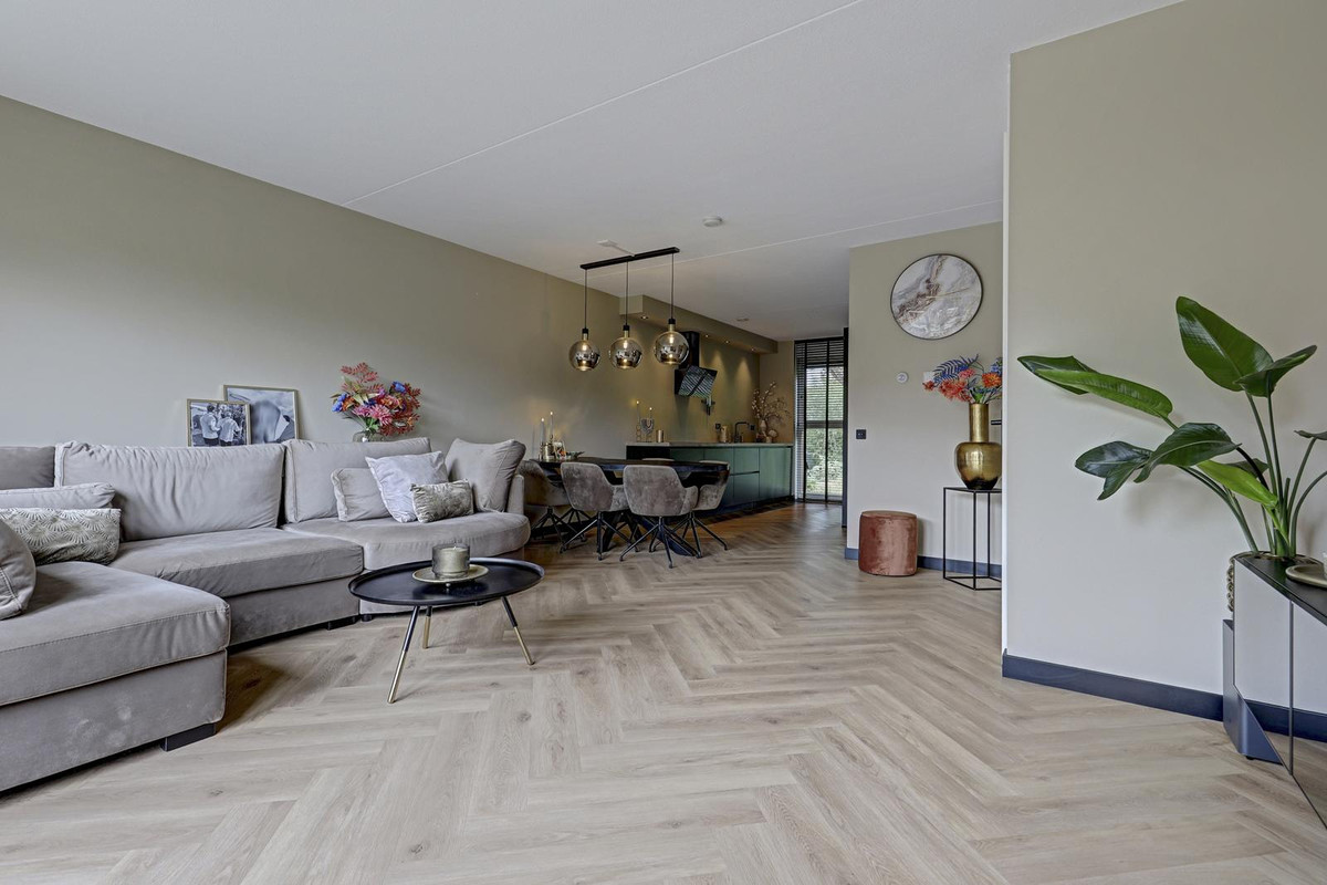 Tussenwoning te koop: Patrijshof 9, Strijen