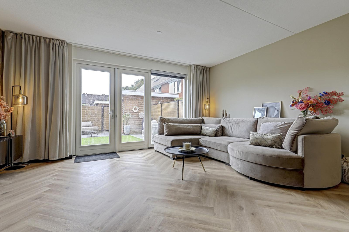 Tussenwoning te koop: Patrijshof 9, Strijen
