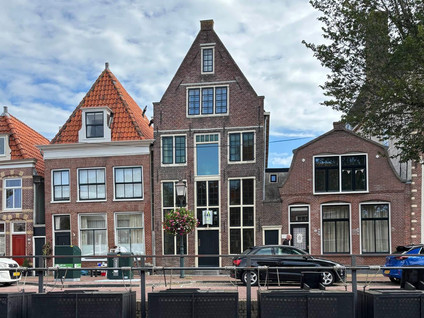 Korenmarkt 10