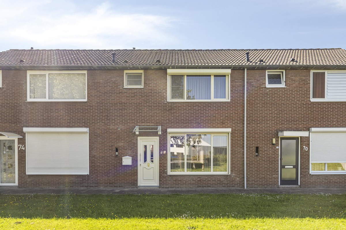 Tussenwoning te koop: Buitenweg 72, Axel
