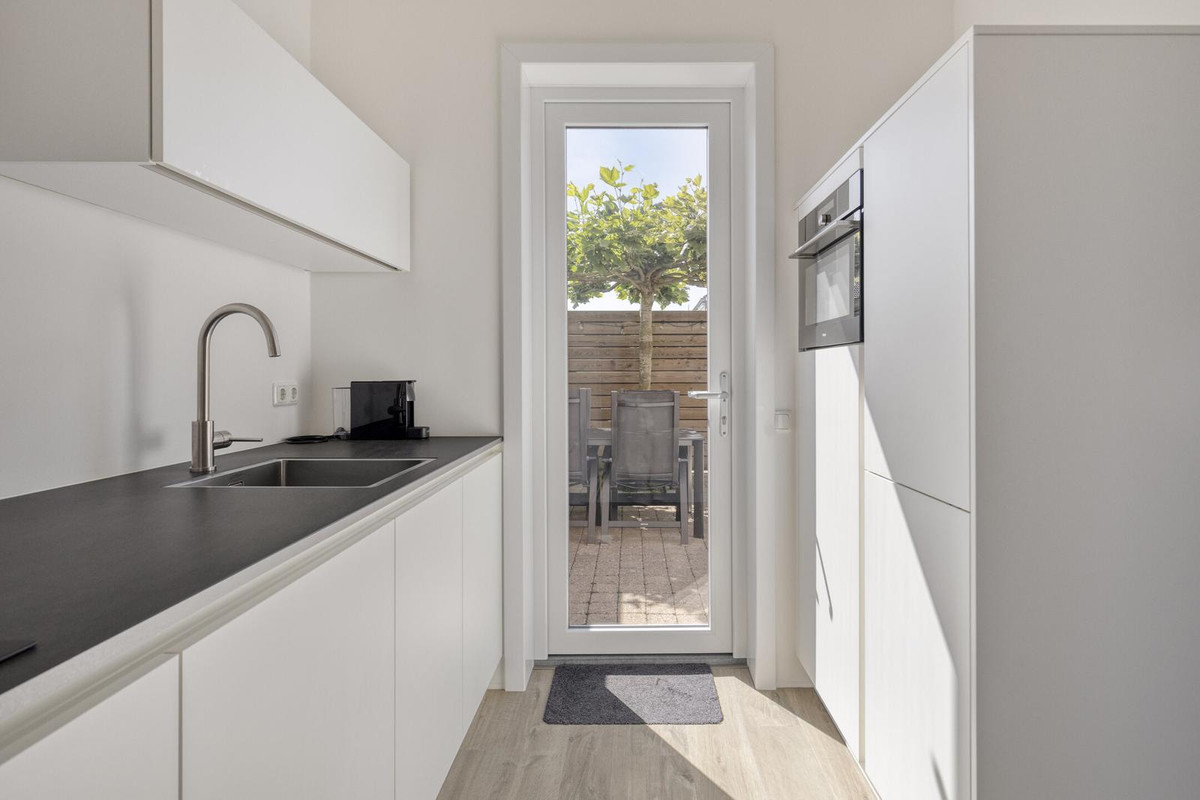Tussenwoning te koop: Buitenweg 72, Axel