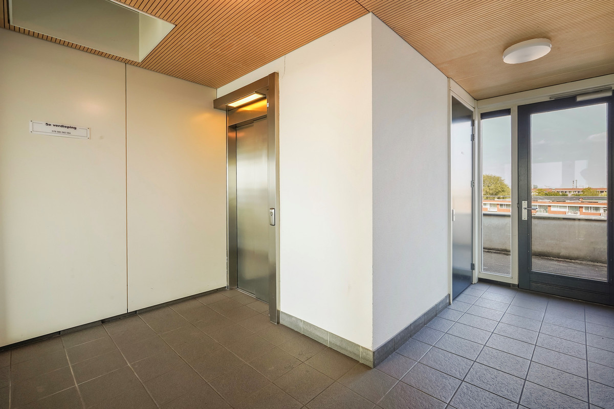 Appartement te koop: Dedemsvaartweg 582, 'S-Gravenhage