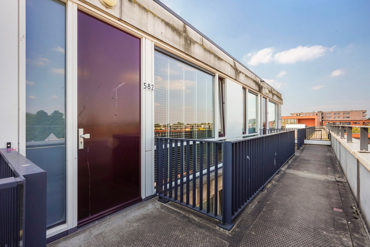 Appartement te koop: Dedemsvaartweg 582, 'S-Gravenhage