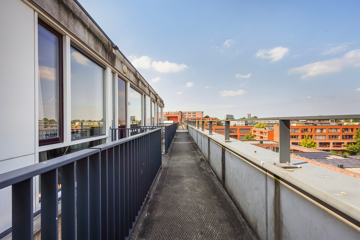 Appartement te koop: Dedemsvaartweg 582, 'S-Gravenhage