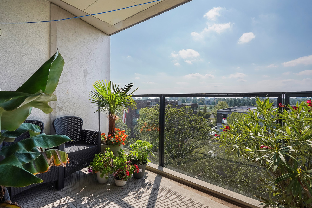Appartement te koop: Dedemsvaartweg 582, 'S-Gravenhage