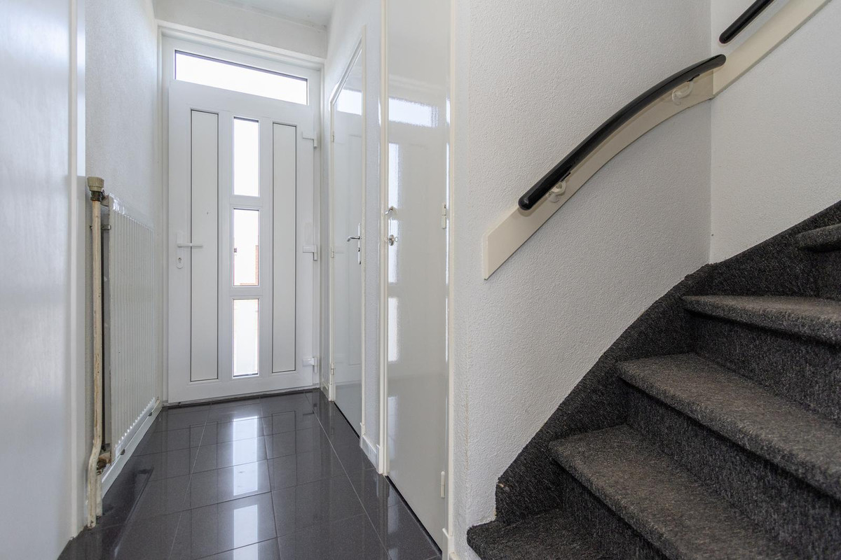 Tussenwoning te koop: Doctor Schaepmanstraat 35, Stramproy