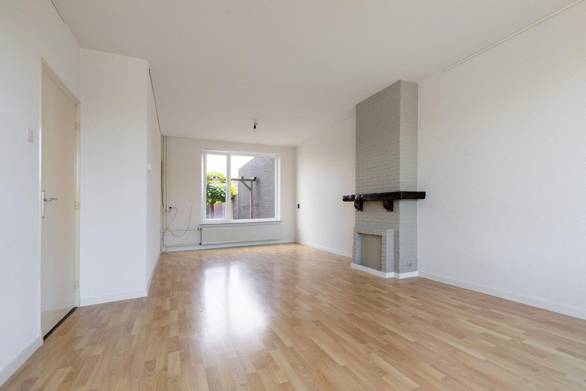 Tussenwoning te koop: Doctor Schaepmanstraat 35, Stramproy