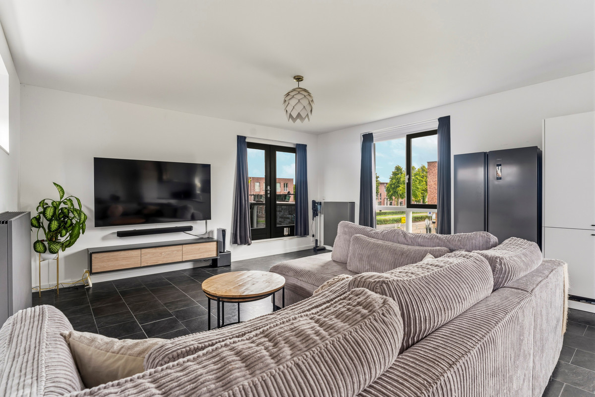 Appartement te koop: Grootzeil 8, Almere