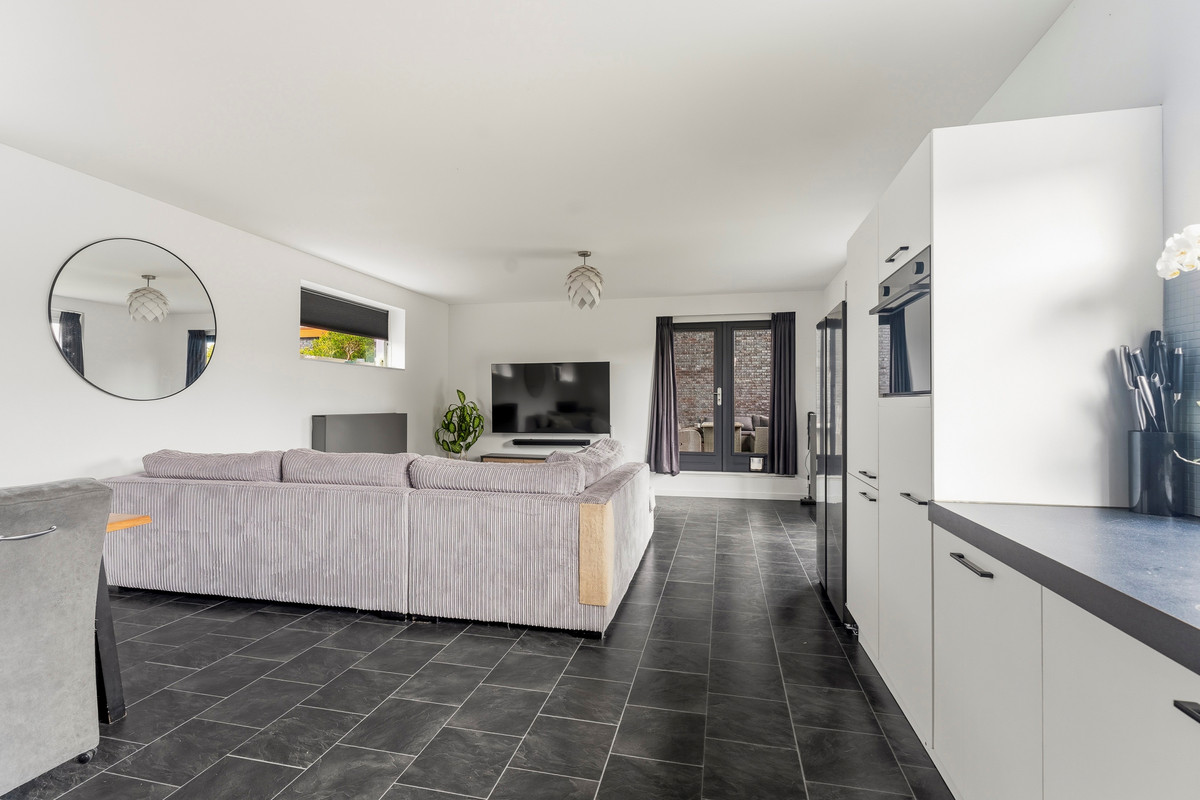 Appartement te koop: Grootzeil 8, Almere