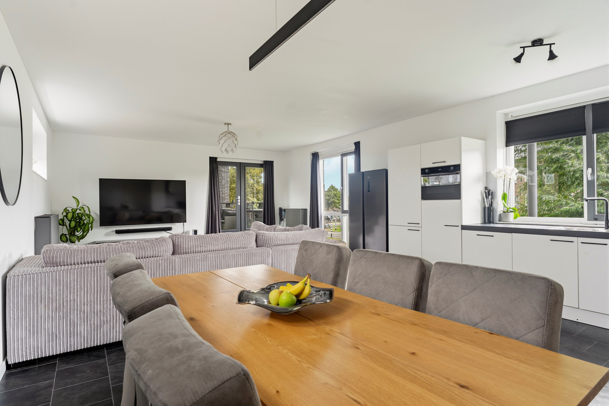 Appartement te koop: Grootzeil 8, Almere