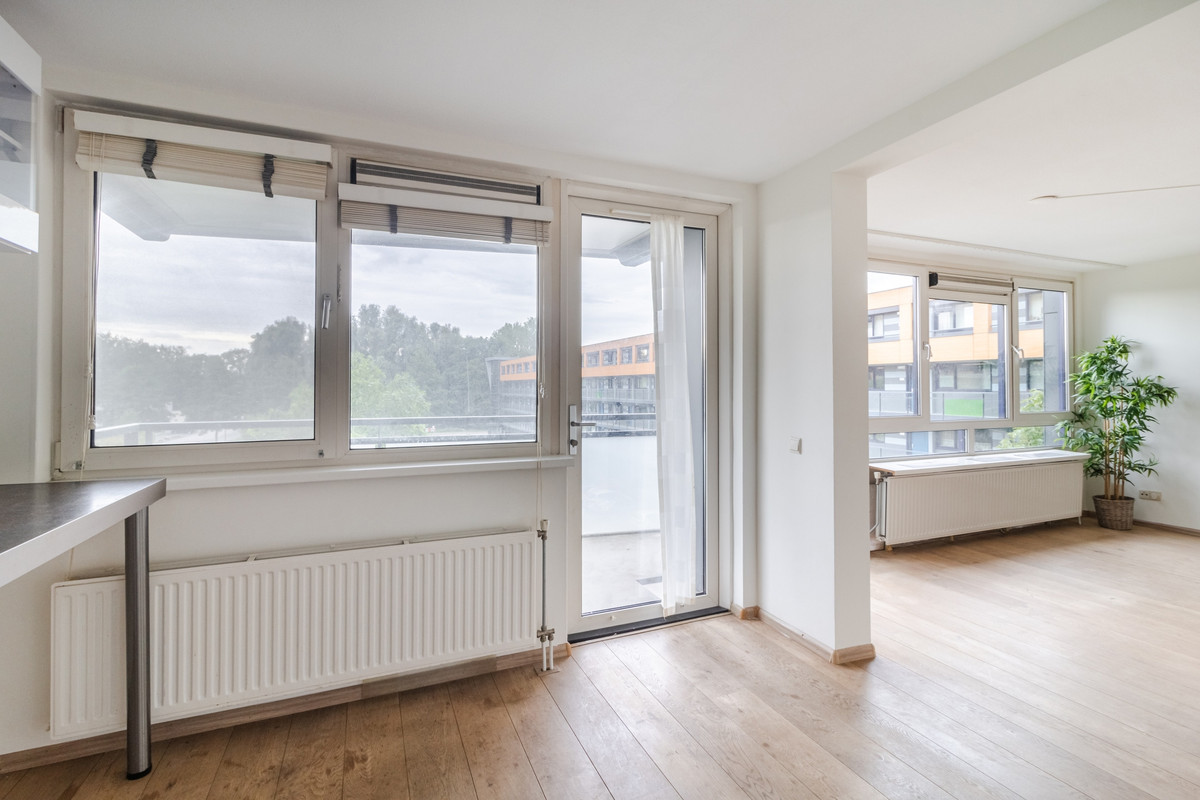 Appartement te koop: Sperwerlaan 155, Vlaardingen