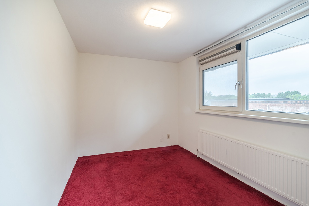 Appartement te koop: Sperwerlaan 155, Vlaardingen