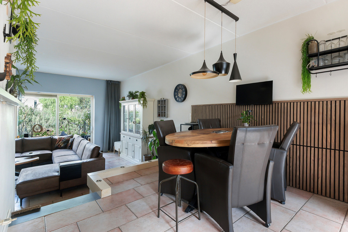 Tussenwoning te koop: Iroko 207, Dordrecht