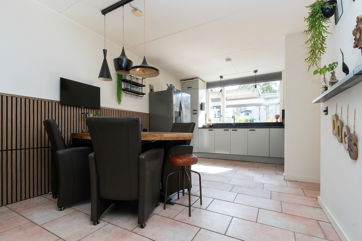 Tussenwoning te koop: Iroko 207, Dordrecht