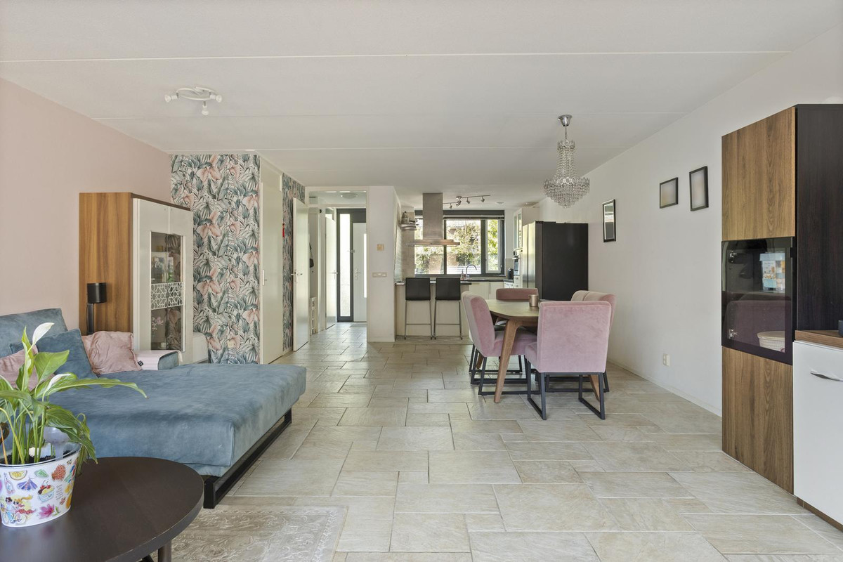 Tussenwoning te koop: Roxenissestraat 14, Zoetermeer