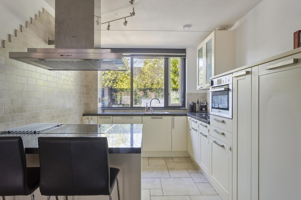 Tussenwoning te koop: Roxenissestraat 14, Zoetermeer