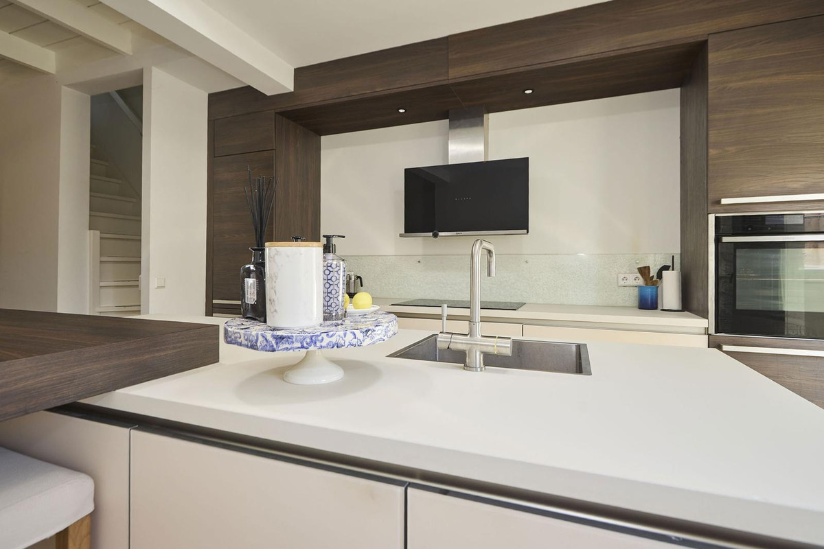 Tussenwoning te koop: Venneperweg 1165, Beinsdorp