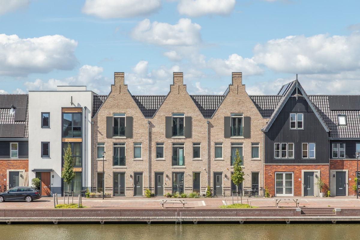 Tussenwoning te koop: Groenevechtkade 22, Weesp