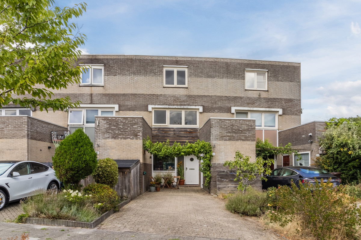 Tussenwoning te koop: Havixhorst 104, Alphen Aan Den Rijn