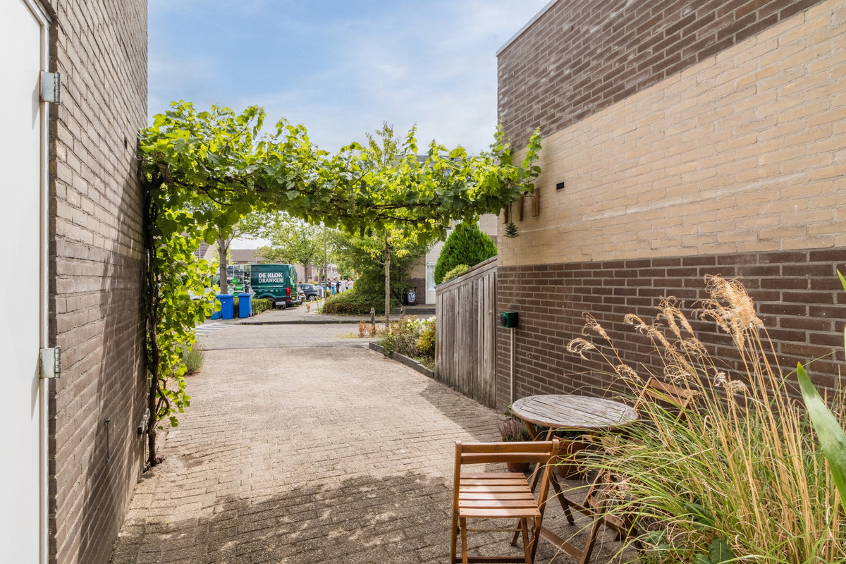 Tussenwoning te koop: Havixhorst 104, Alphen Aan Den Rijn